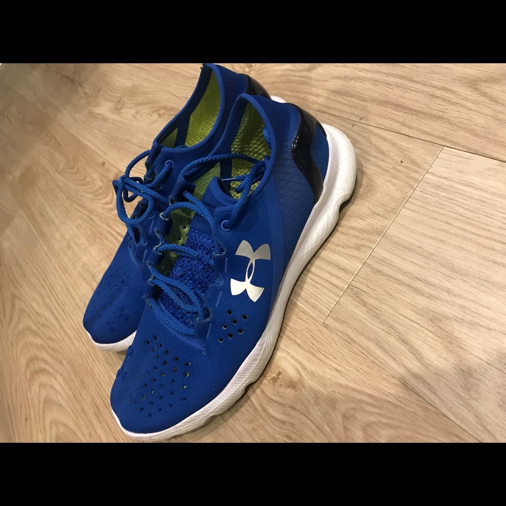 Under Armour Speedform Apollo size 9.5